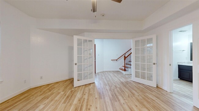 Building Photo - 328 Malone St