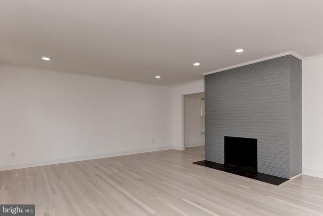 Foto del edificio - 3858 N Tazewell St