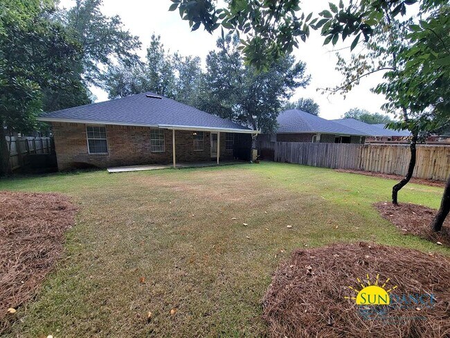 Building Photo - Renovated 4 Bedroom Home in Santa Rosa Beach!