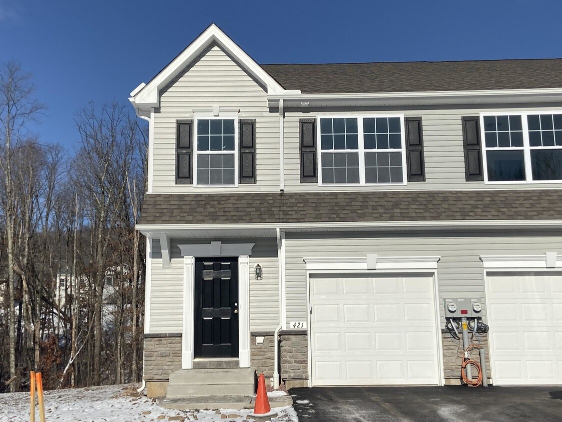 Foto principal - 407 Couple Ct Dr