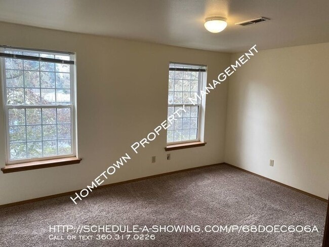 Building Photo - 1224 Cora St SE