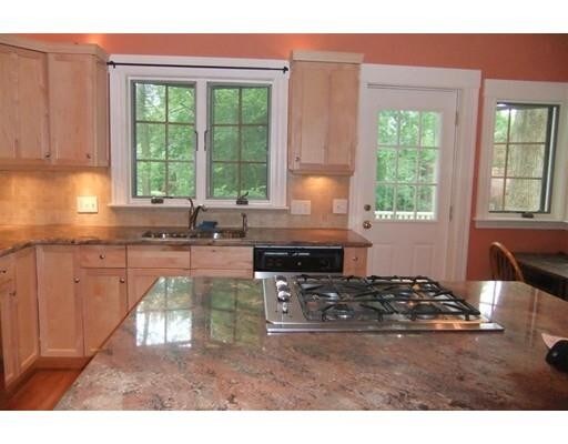 Foto del edificio - 68 Walnut Hill Rd