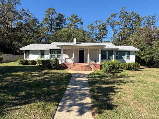 Building Photo - 3022 Livingston Rd