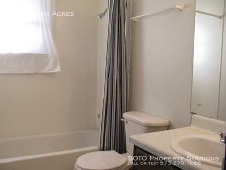 Building Photo - 117 Green Acres Dr