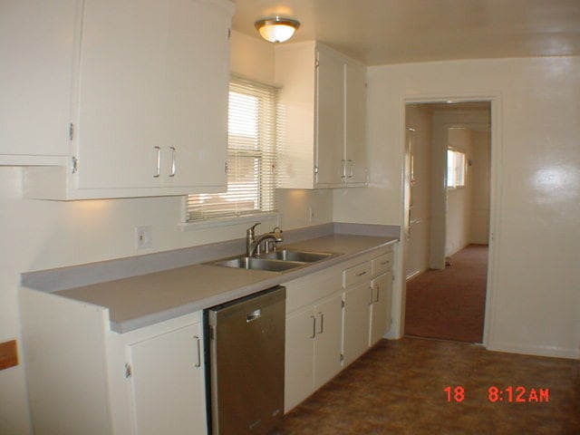 Building Photo - 2512 Nelson Ave