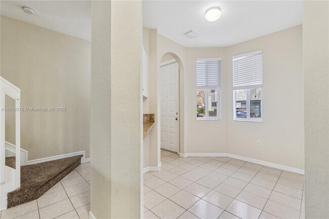 Foto del edificio - 3717 Sonoma Dr