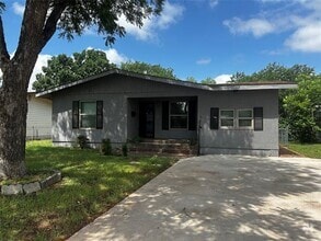 Building Photo - 902 S Jefferson Dr