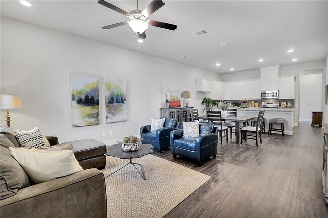 Building Photo - 6516 Iron Horse Blvd
