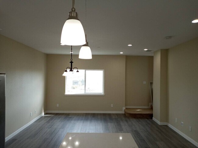 Building Photo - 21091 Wilbeam Ave