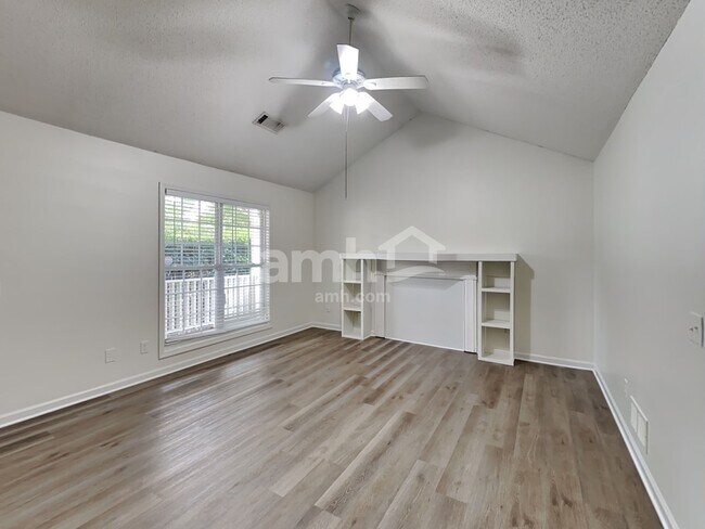 Foto del edificio - 412 Lokeys Ridge Rd