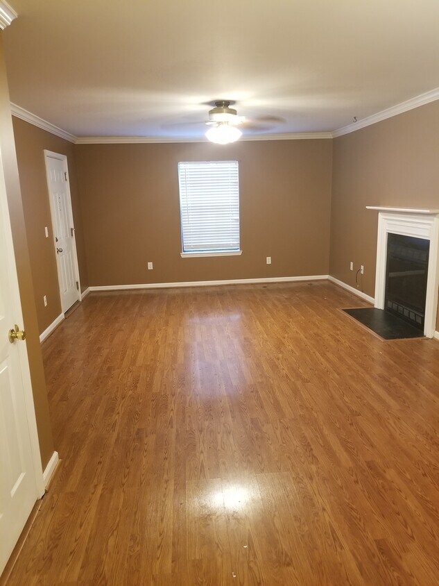 Primary Photo - 501 Chandler Pl