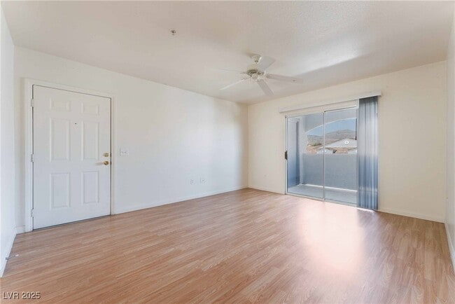 Building Photo - 6955 N Durango Dr
