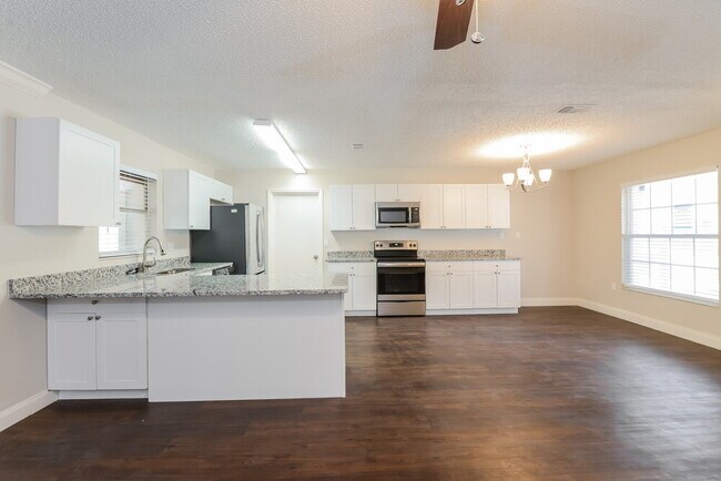 Foto del edificio - 4013 27th Ave W