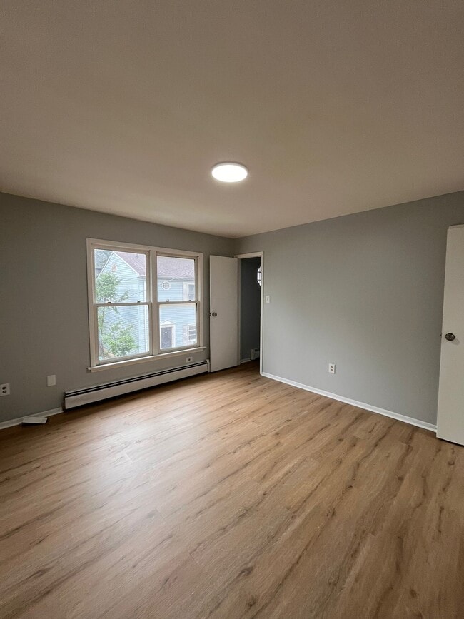 Foto del edificio - 52 Van Nostrand Ave