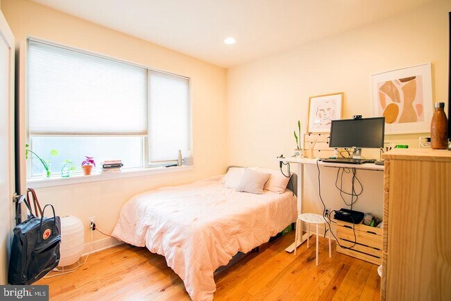 Foto del edificio - 1242 Point Breeze Ave