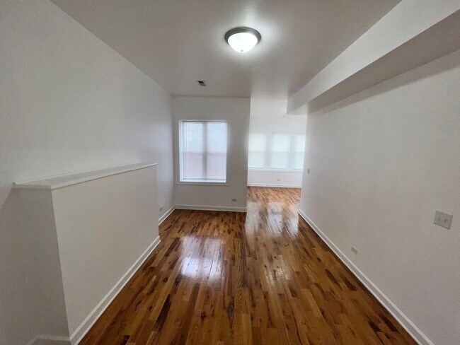 Foto del edificio - 3911 W 14th St