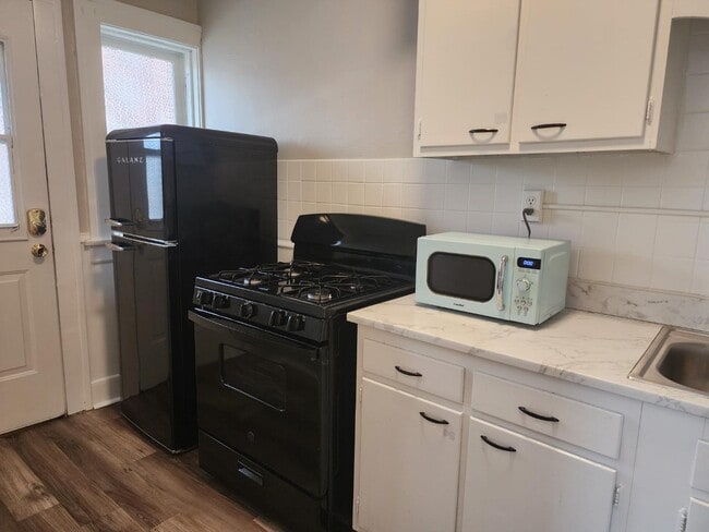 Foto del edificio - 146 King Dr