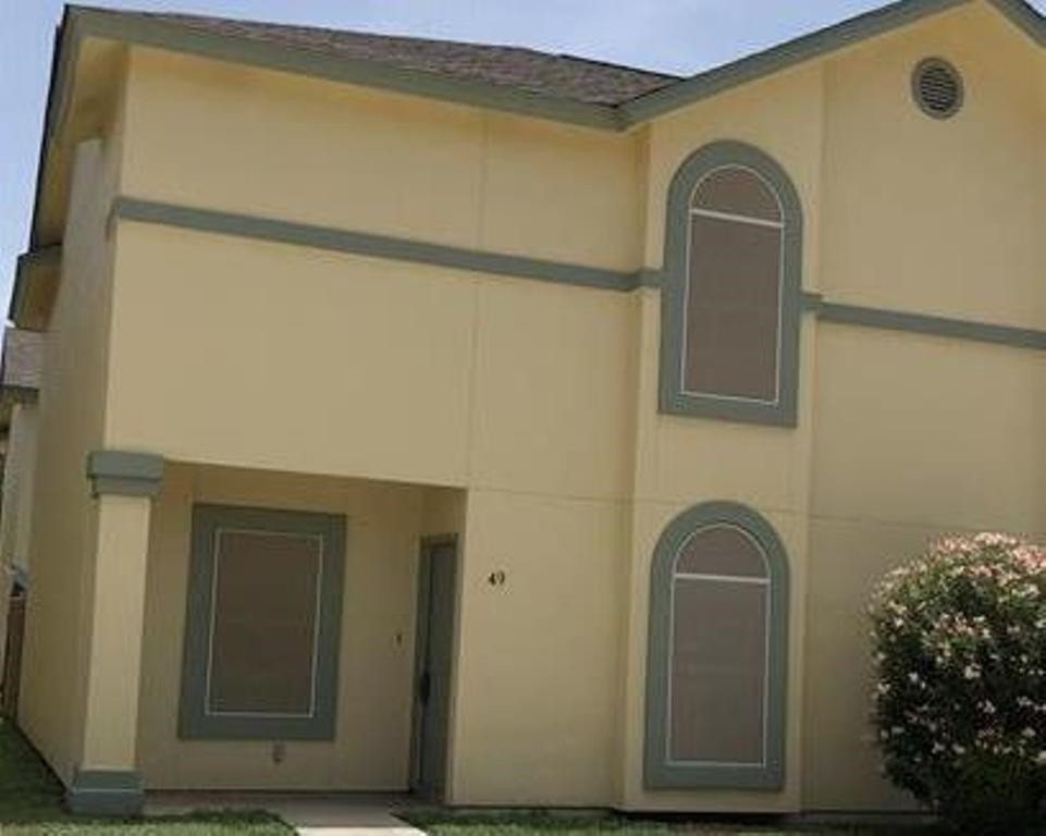 Foto principal - 1000 Ranchway Dr