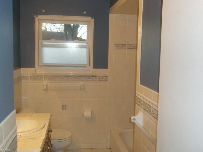 Building Photo - 11501 Diamond Dr