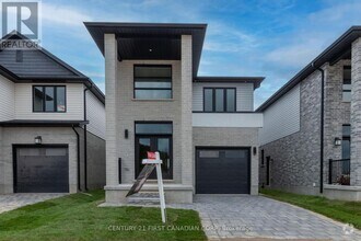 Building Photo - 6453 Royal Magnolia Ave