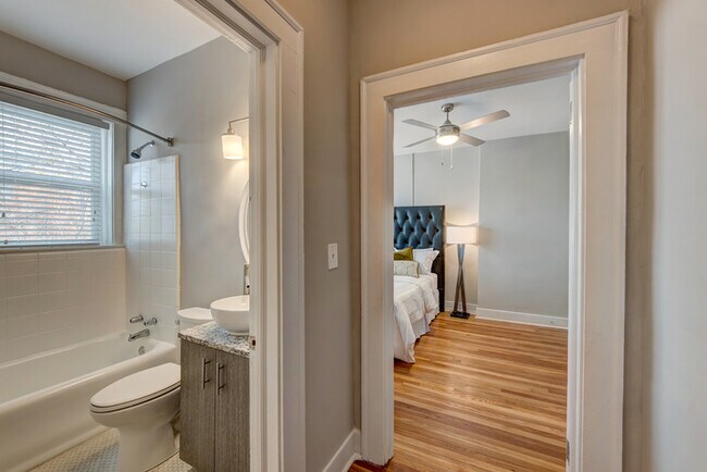 Building Photo - Stunning Renovations, Walkscore 89!