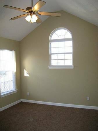 Building Photo - 9021 SW Gala Dr