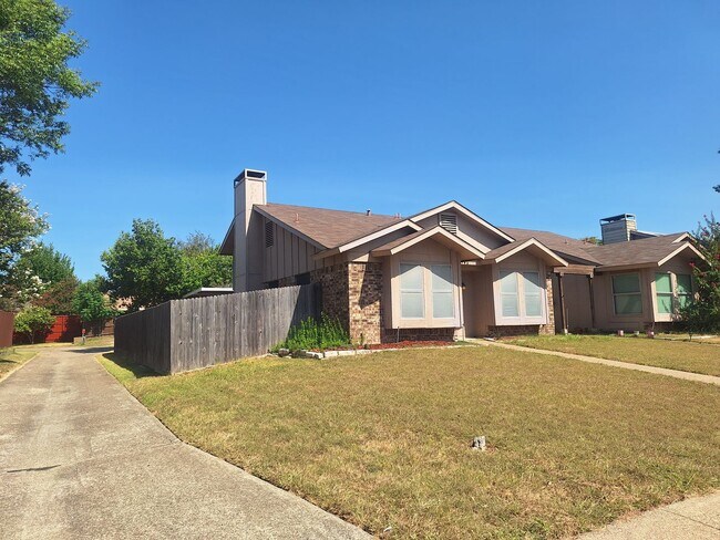 Foto del edificio - 3944-3946 Queens Ct