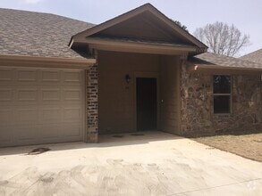 Building Photo - 1405 H G Mosley Pkwy