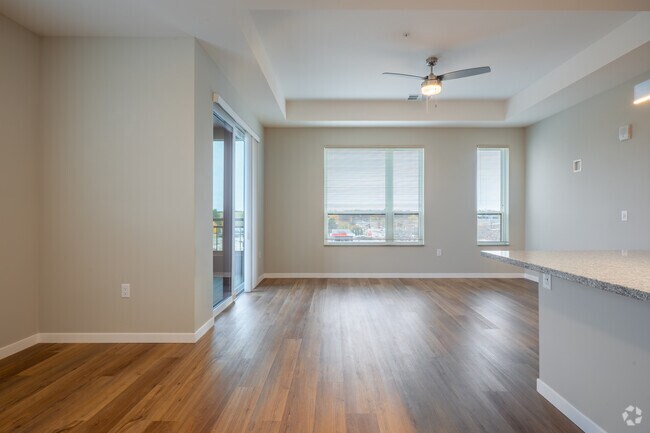 2 habitaciones, 2 baños - 102 m² - Sala de estar - West End @ University Park