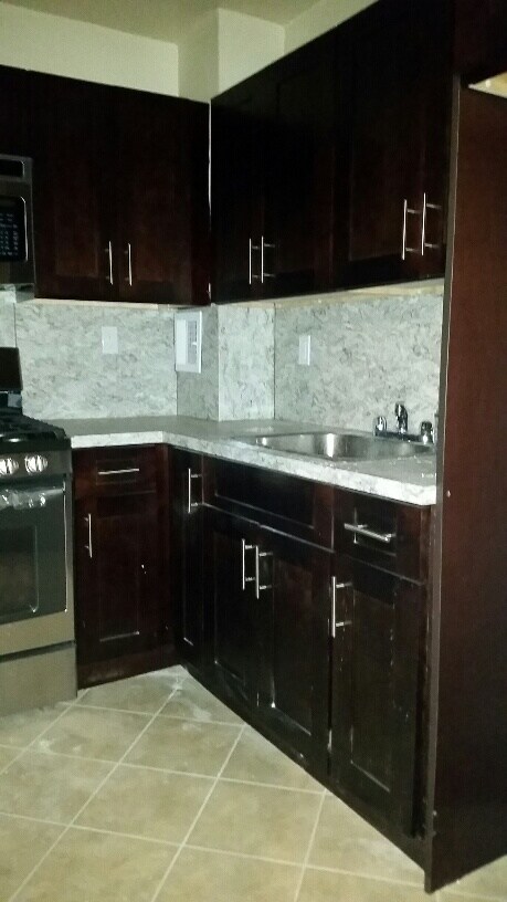 Foto del edificio - 3310 Nostrand Ave