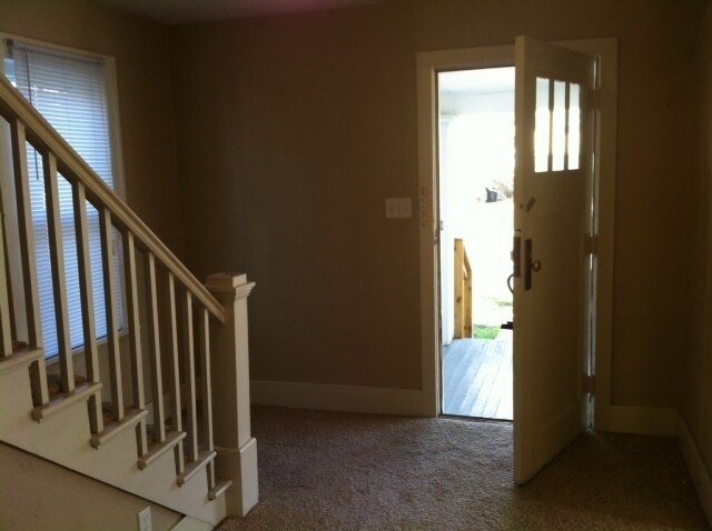 Building Photo - Beautiful 3 Bedroom 1.5 Bath Home