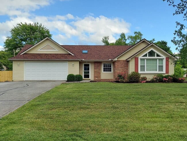 Building Photo - 1335 Windamere Rd