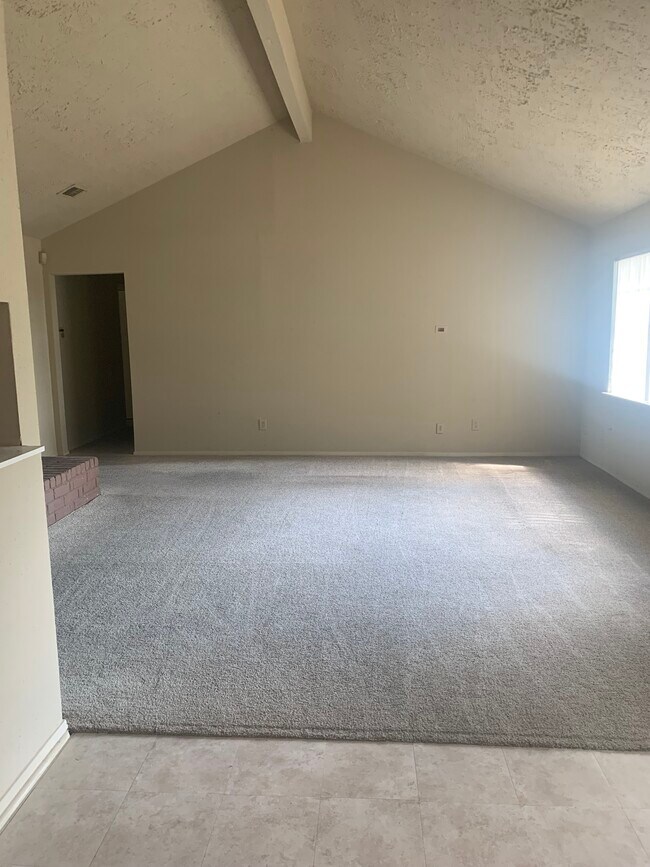 Foto del edificio - 16347 Sky Blue Ln