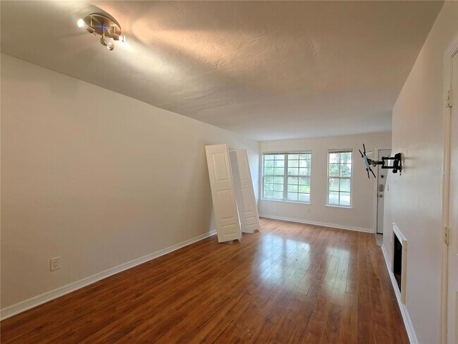 Foto del edificio - 620 SW 10th Ln