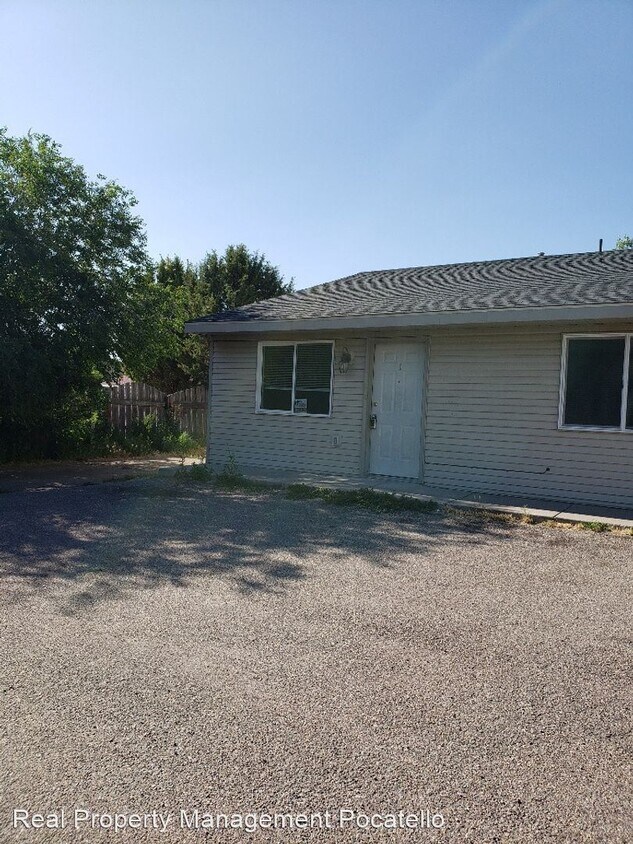 Primary Photo - 324 Fredregill Rd