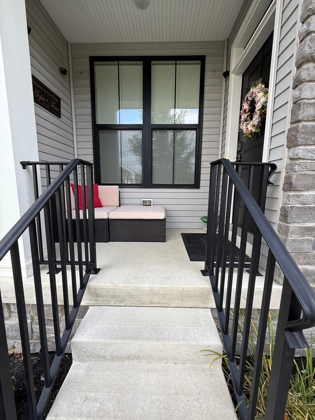 Building Photo - 29 Beachwood Dr