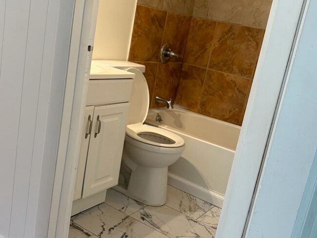 Foto del edificio - Private 2-Bedroom Guest Suite in Cheshire, CT