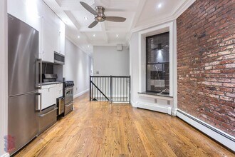 Building Photo - 15 W 103rd St