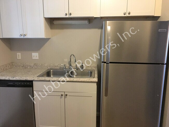 Building Photo - 120 Westpointe Ct
