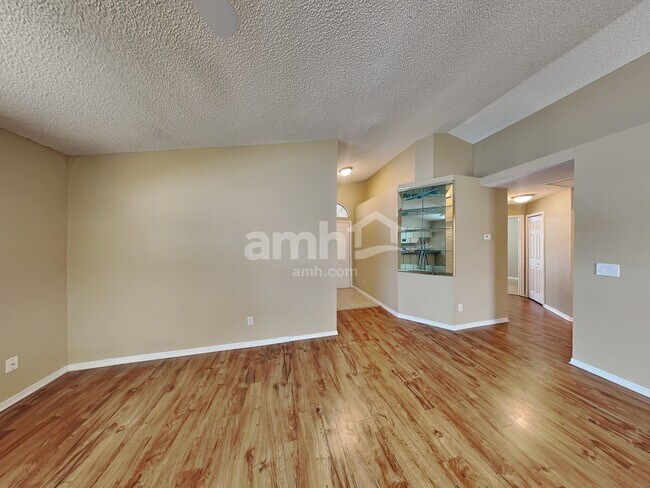 Building Photo - 87 Pine Arbor Drive