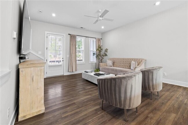 Foto del edificio - 1336 Breezy St SE