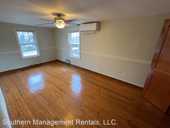 Foto del edificio - 3 br, 1 bath House - 313 W. Railroad Ave