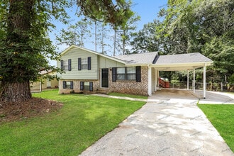 Building Photo - 18 Avalon Way