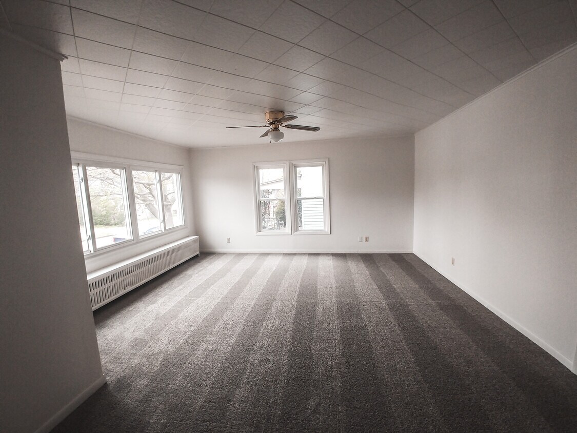 Living Room - 2527 Reed St