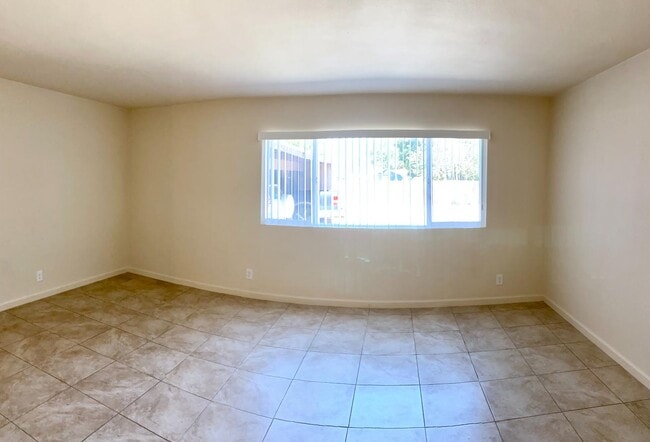 Foto del edificio - 24836 Walnut St