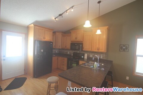 Foto del edificio - 12147 Bataan St NE