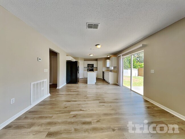 Building Photo - 3691 Wellington Ln