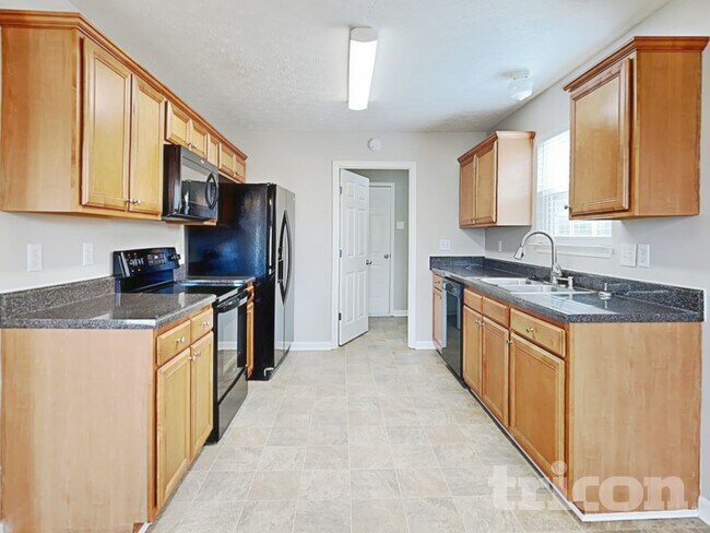 Building Photo - 1811 Packard Ct