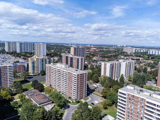 Aerial Photo - 10 Bridletowne Circle 20, 30, 40 & 50 Aurora