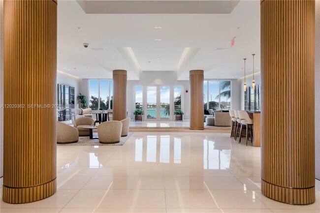 Foto del edificio - 888 Brickell Key Dr